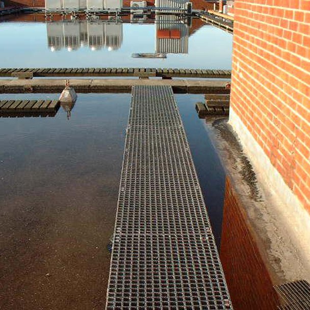 Moulded Grating Walkway on Factory Roof Evergrip