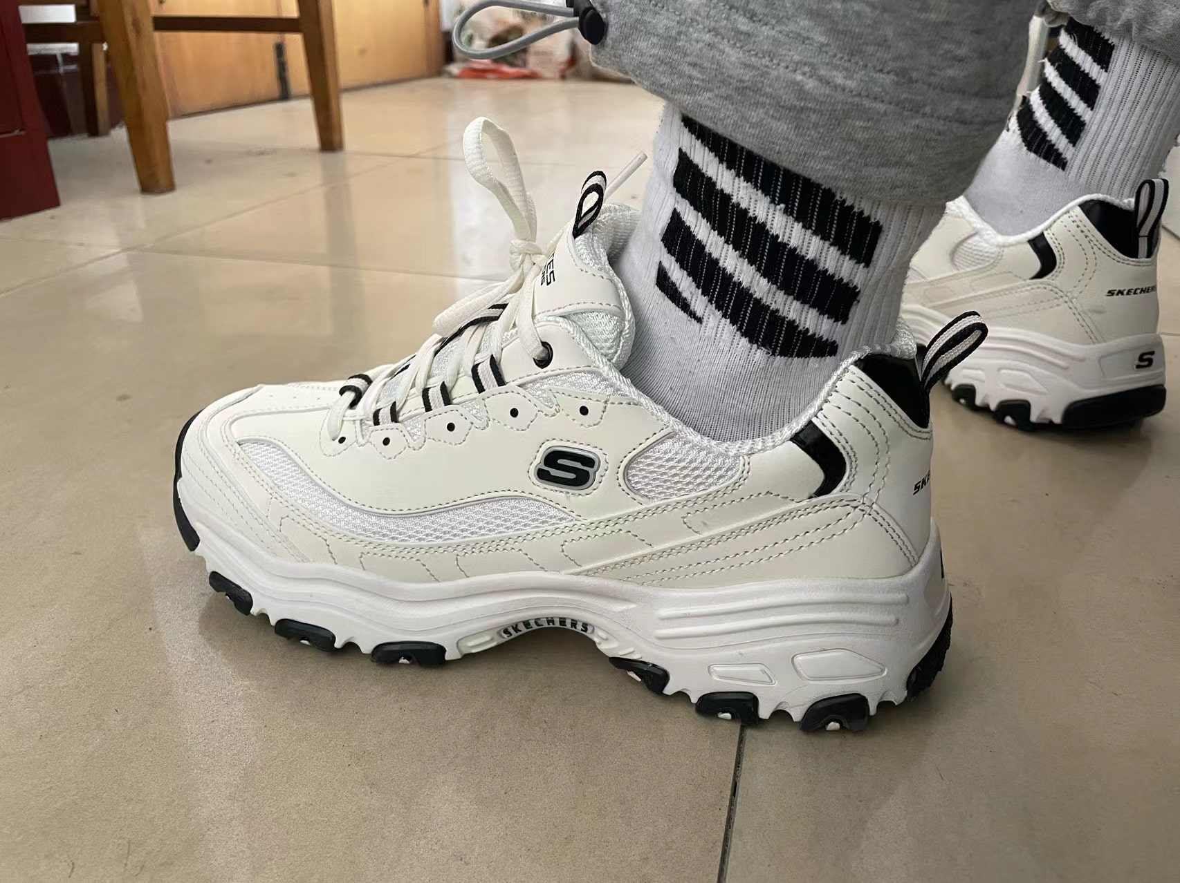 Are Open Toed Shoes Unprofessional? Exploring The Dress Code Debate