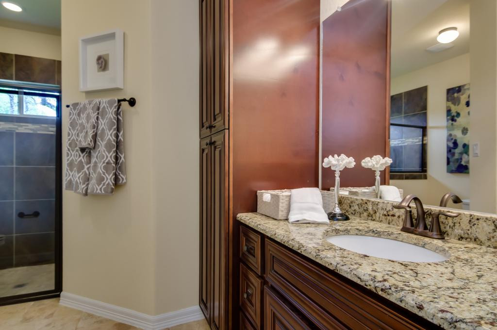 Escada Everview Homes