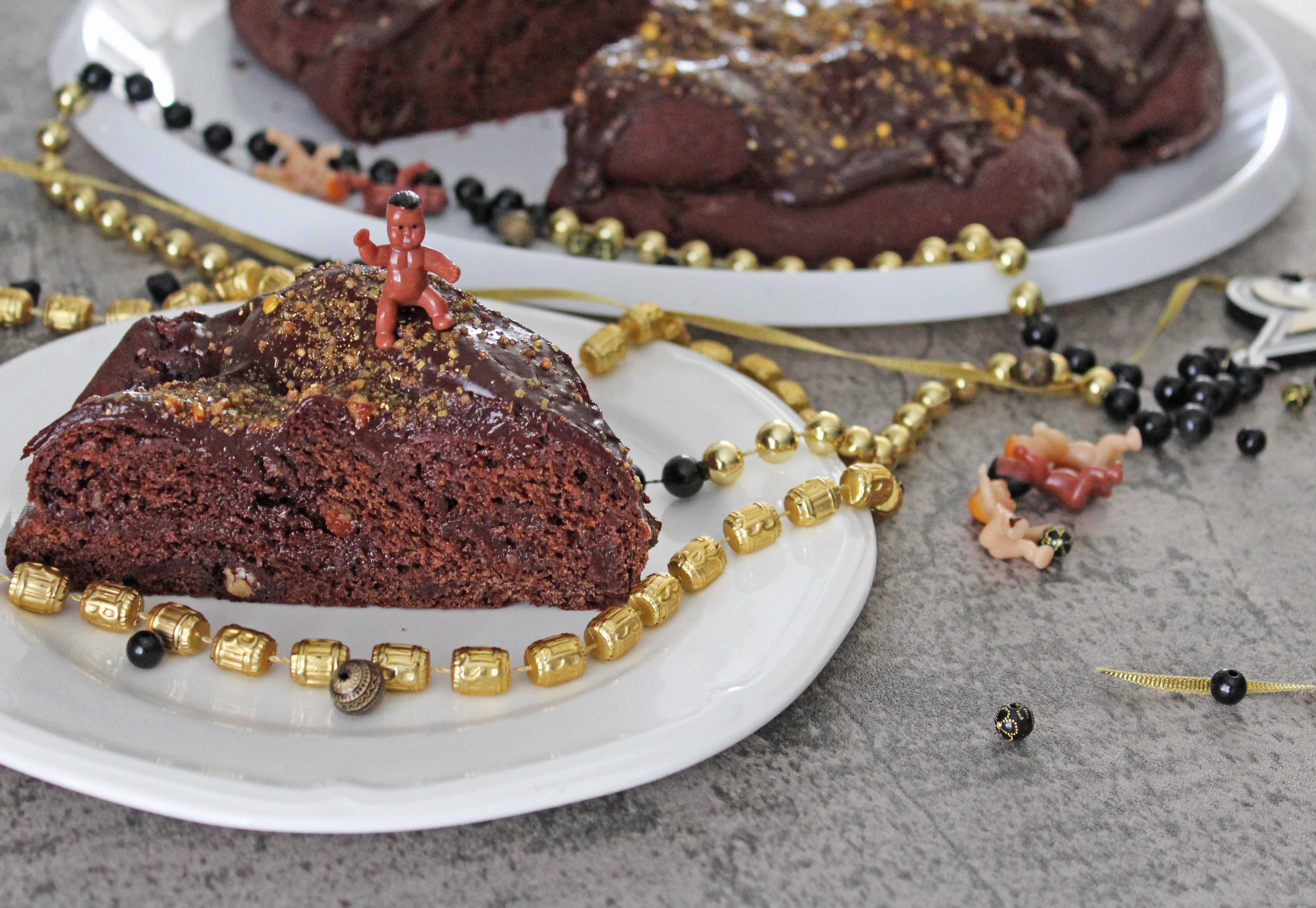 Black and Gold King Cake Everyday Creole