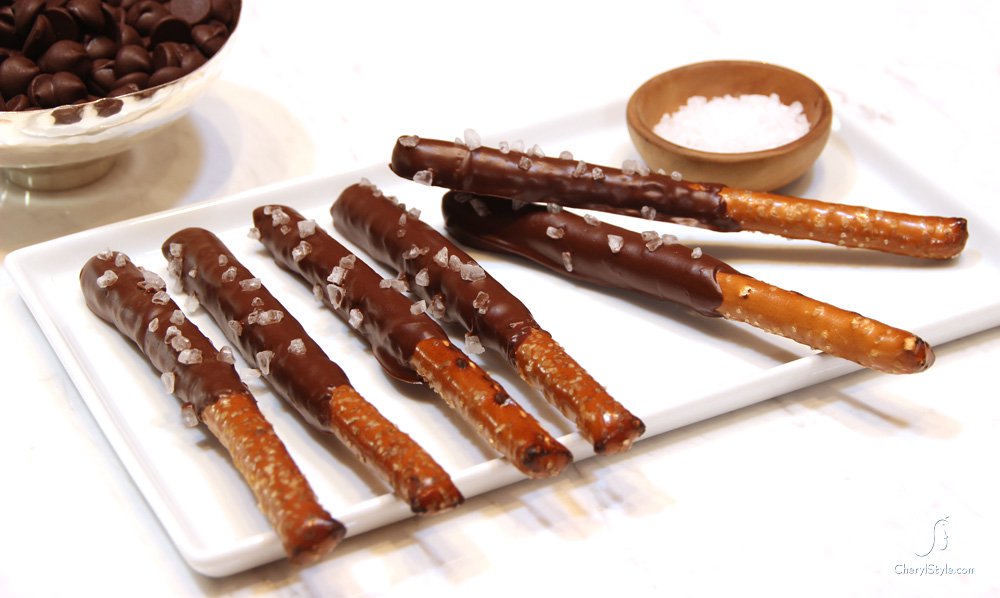 Chocolate dipped pretzel rods Everyday Dishes
