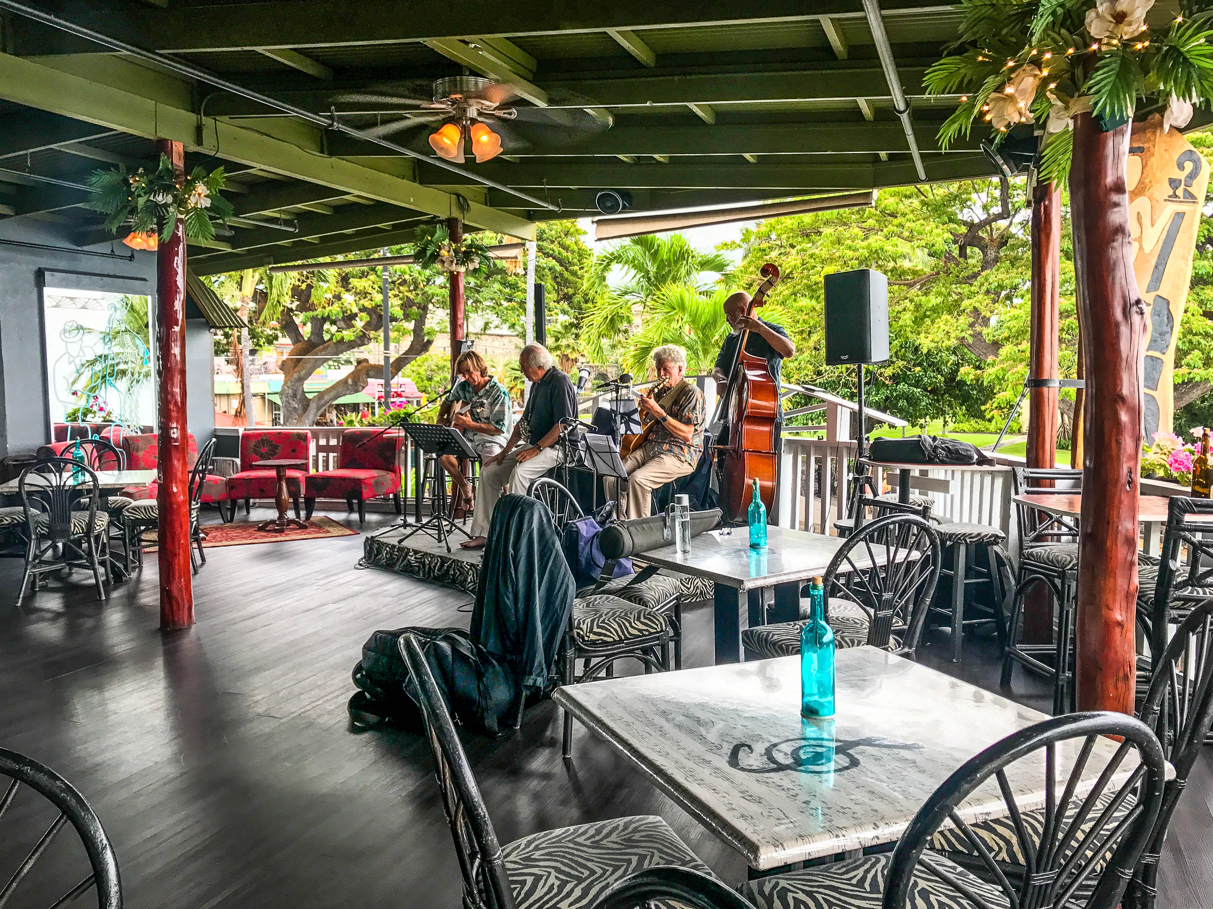 Best Restaurants In Kona Hawaii The Best Bars In Kona Hawaii Everyday