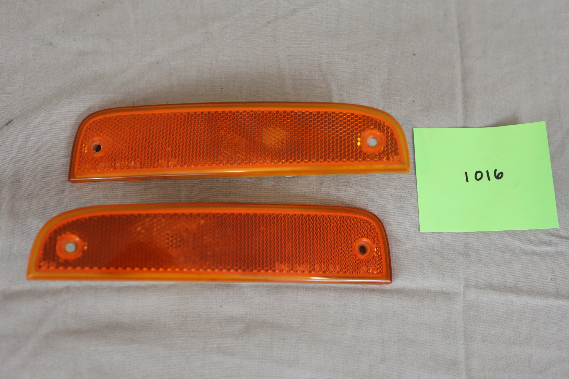 9900 Jeep Cherokee Front Side Markers Set OEM EVERY DETAIL