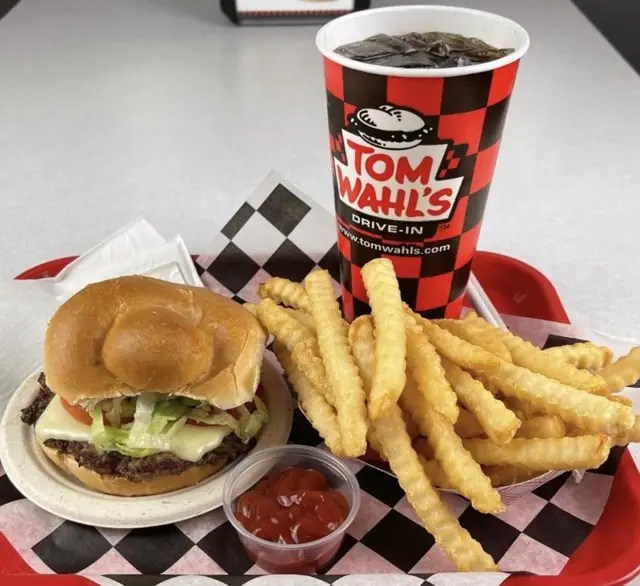 Tom Wahl’s Menu With Prices (US) 2024