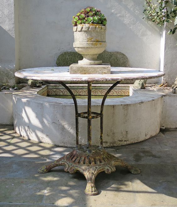 Cast Iron Garden Furniture 4 Ideas for an Antique Look
