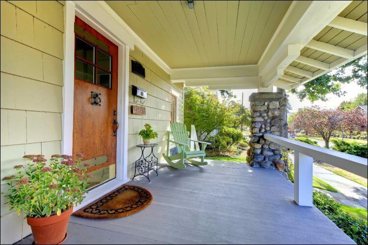 20 Landscaping Ideas for the Front Porch to Refresh Your Home