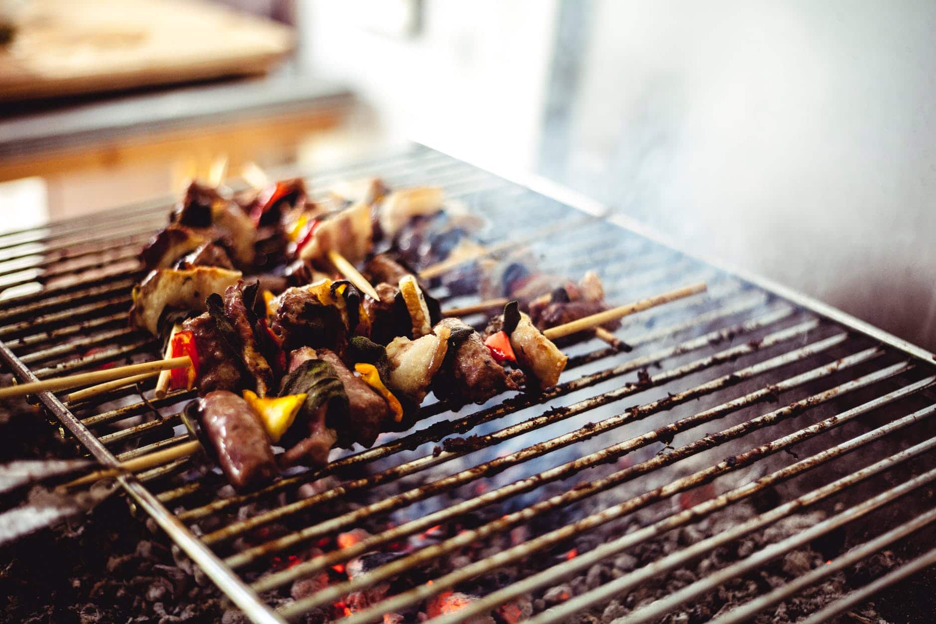 How to Use a Charcoal Grill Helpful Grilling Tips for You to Know