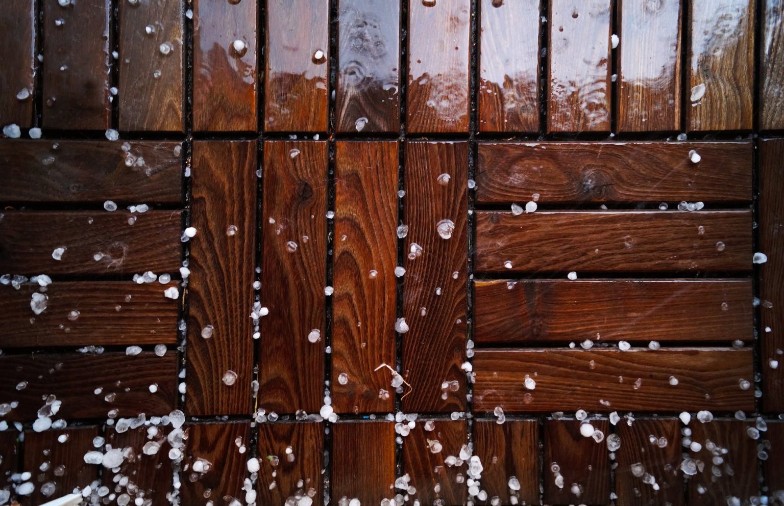 How to Prevent Slippery Floors in Your Home This Winter