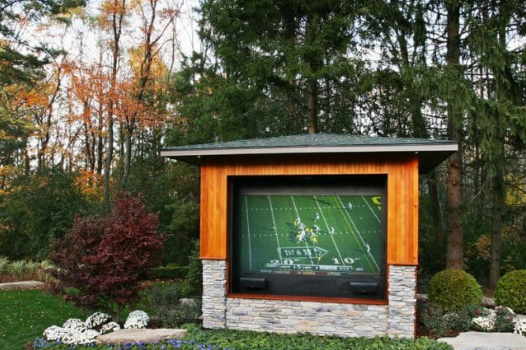 How Long Do Outdoor Tvs Last And Should I Buy One