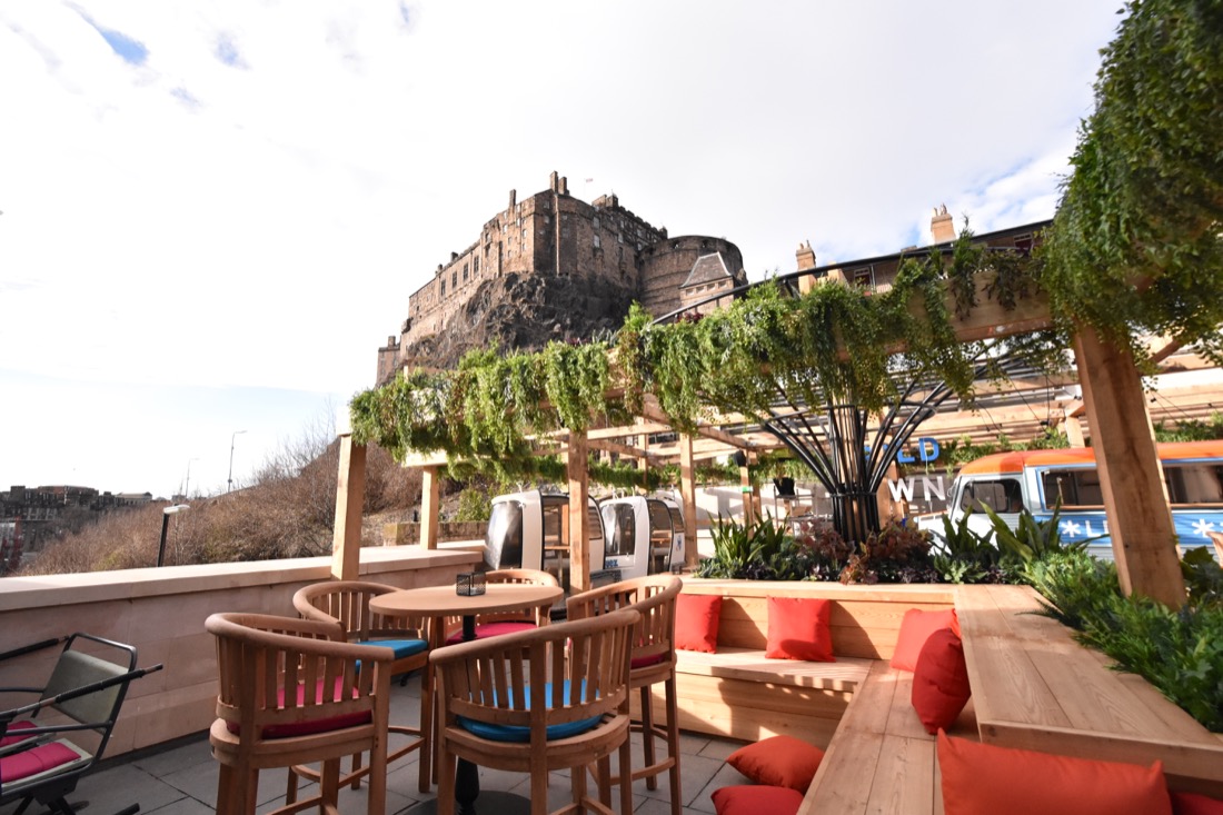 28 Best Edinburgh Old Town Restaurants For Every Budget