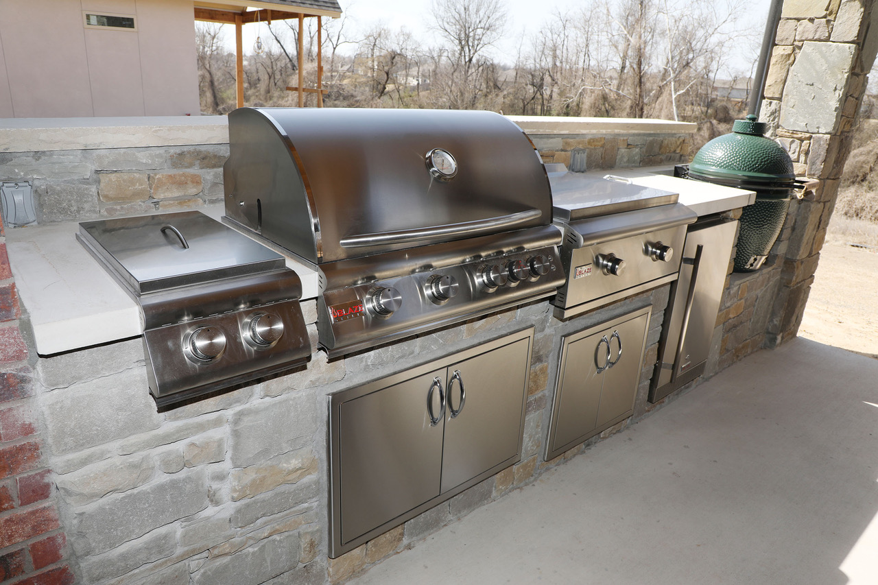 Everything Outdoors Outdoor Kitchens and Barbeque landscaping Company