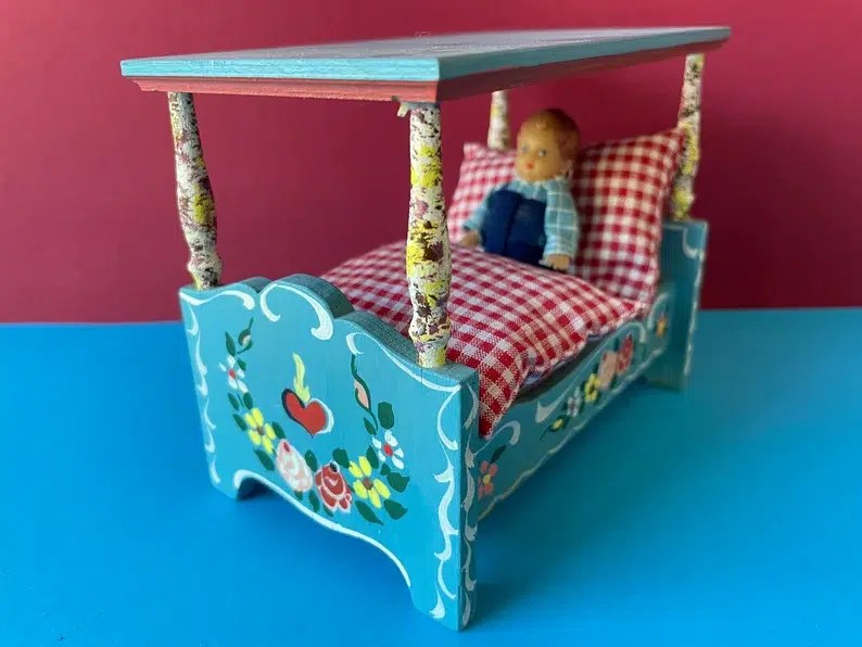 The Charming World of Dora Kuhn's Vintage Dollhouse Furniture!