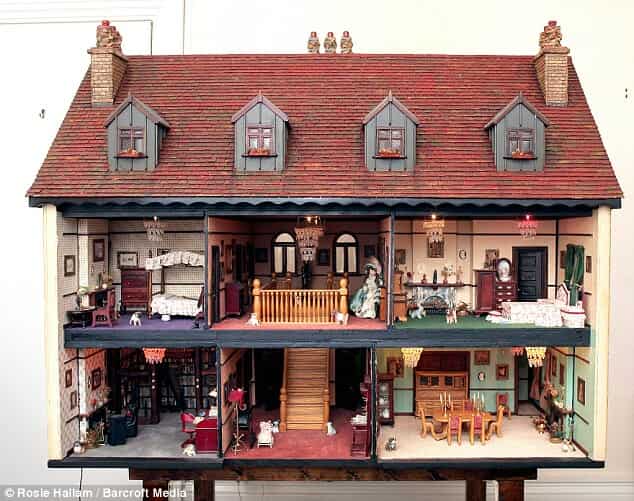 The 16 Most Famous And Expensive Vintage Dollhouses In The World!