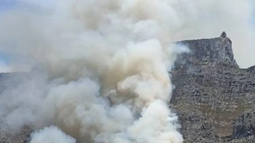 Firefighters Battle Dangerous Lithium Blaze at Table Mountain Cableway