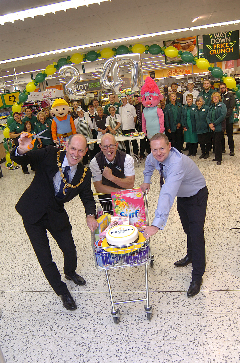 Mayor cuts the ribbon to open Evesham's new look Morrisons store The