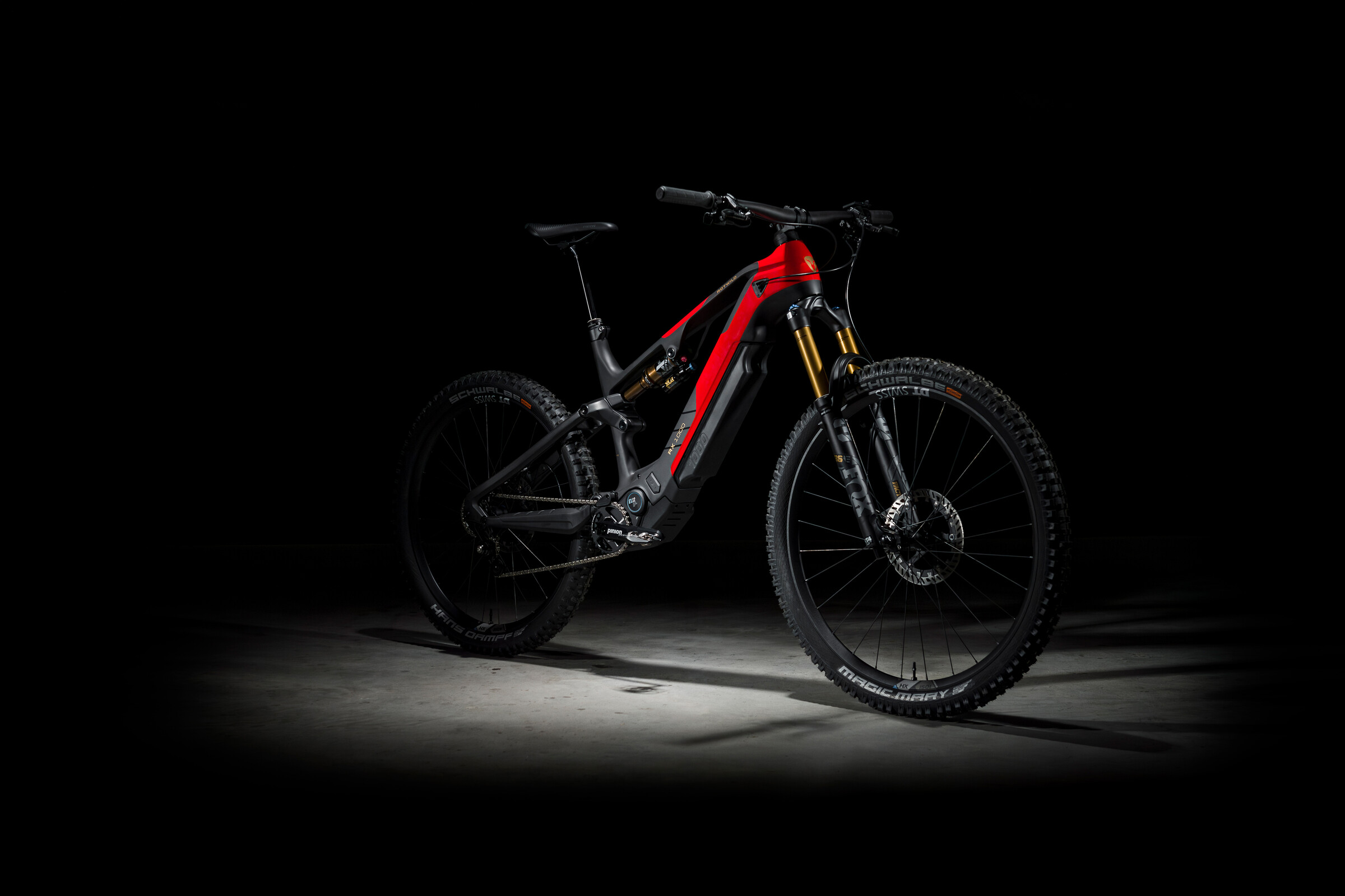 Rotwild R.X1000 and R.C1000: E-Bikes with Pioneering Motor-Gearbox Unit