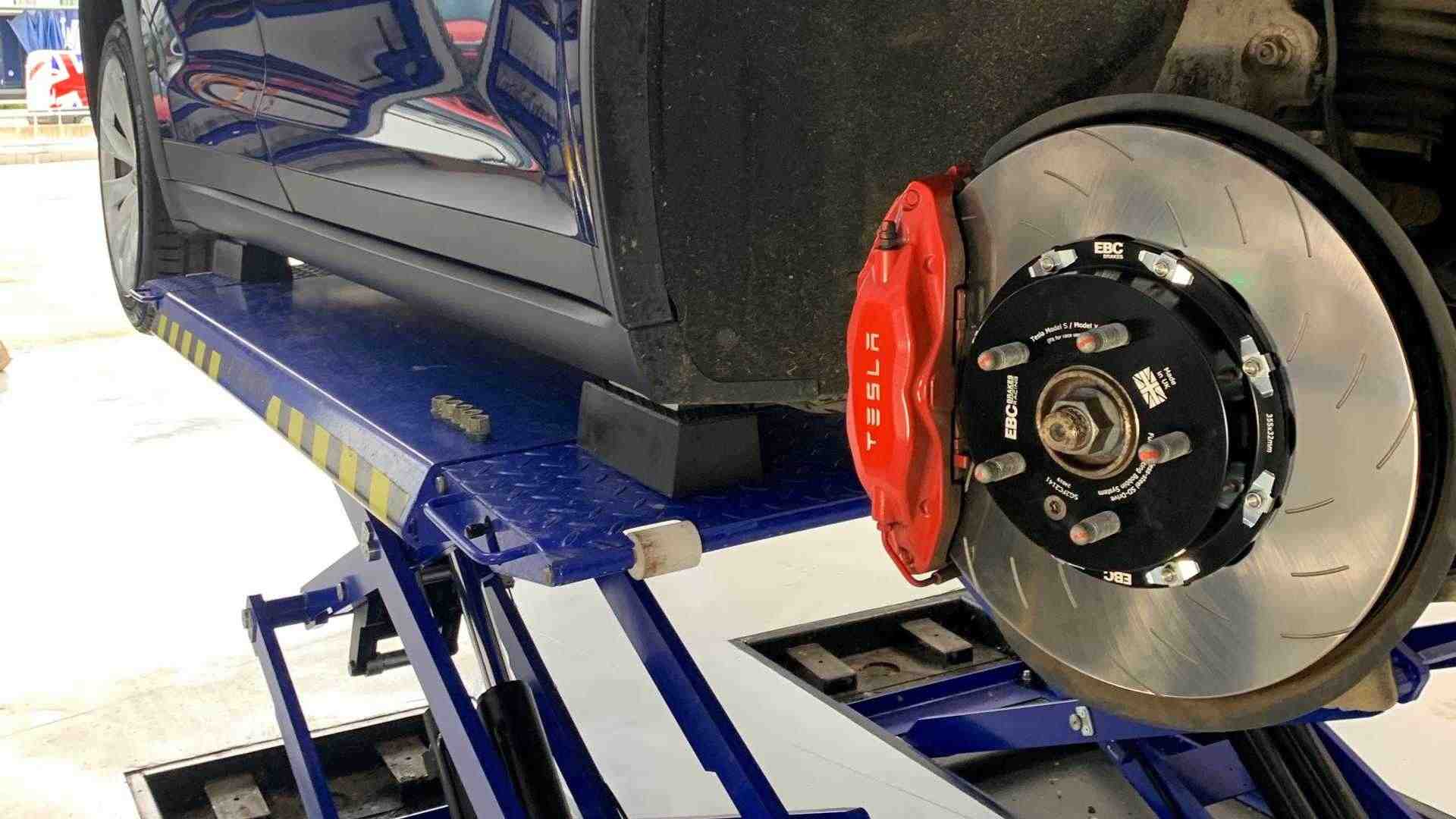 Do Teslas Have Electric Brakes at Eleanor Montoya blog