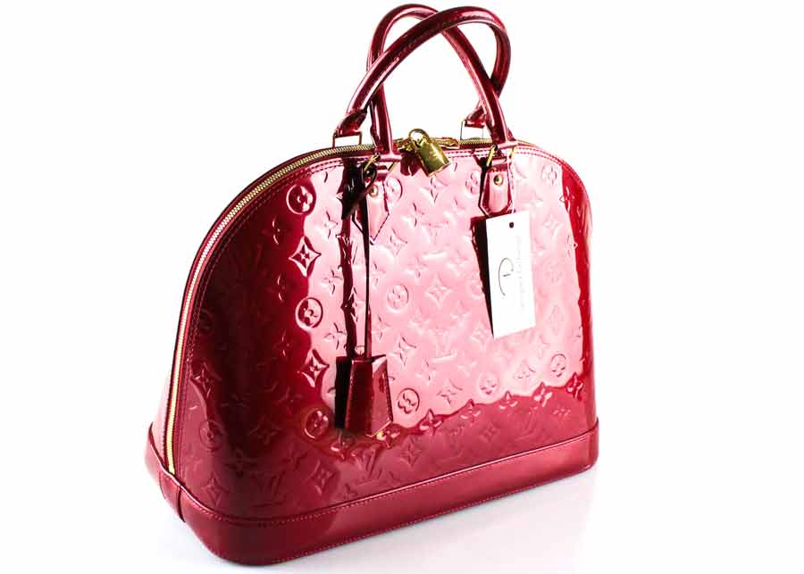 Here's How To Buy Your Dream Designer Bag For As Little As €50