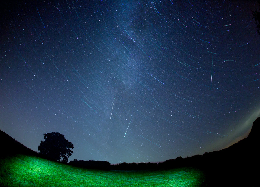 An Amazing Meteor Shower Is Set To Take Place Over Ireland TONIGHT