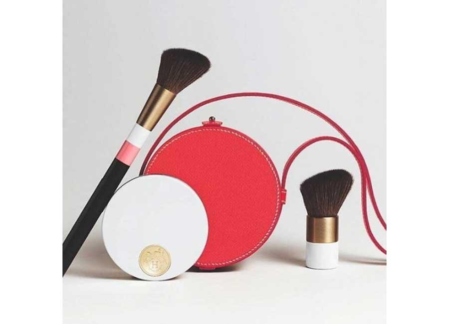 Hermès New Luxury Blusher Is So Posh It Comes With Its Own Handbag