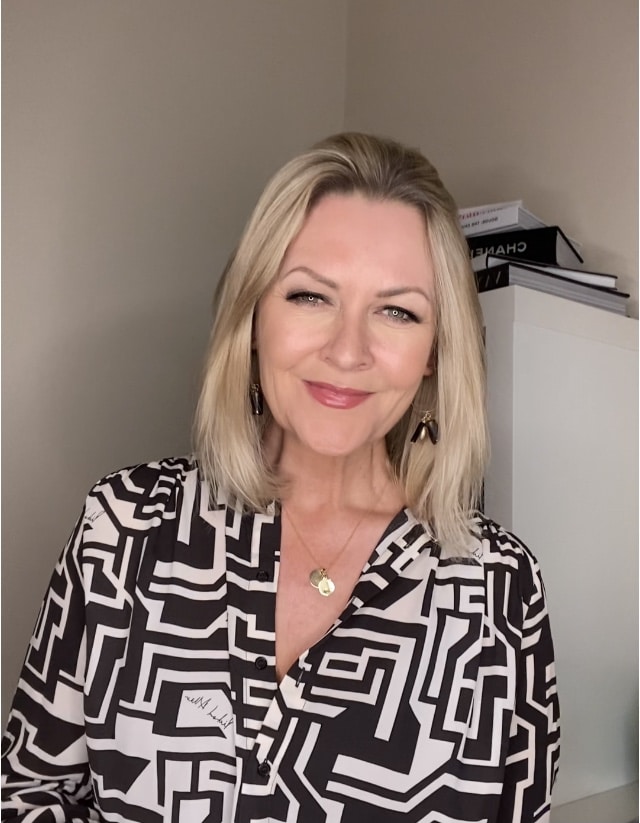 Makeup cho phụ nữ trên 40 tuổi 7 bí quyết làm đẹp giúp bạn trẻ trung hơn!