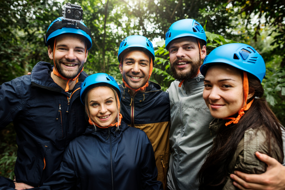 8 Outdoor Team Building Activities For Your Employees That Will Not Flop EVOKING MINDS