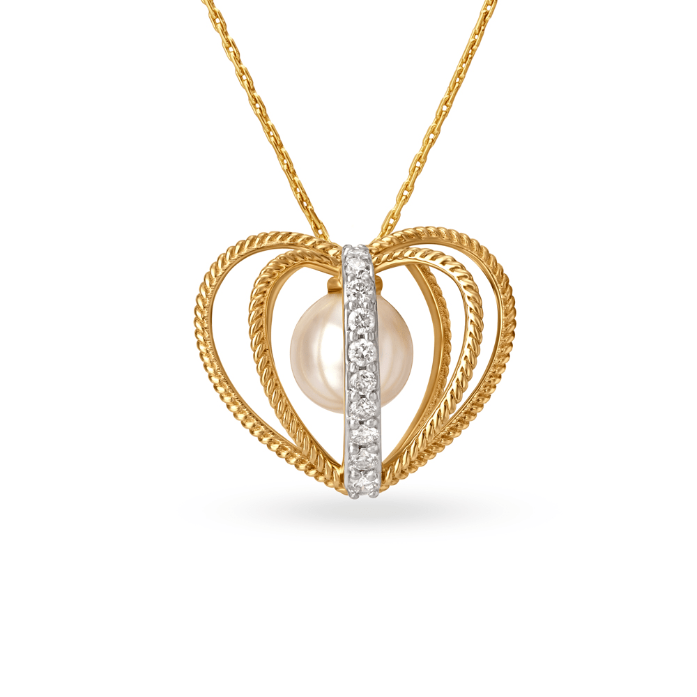 the Spotlight Anywhere You Go with These Heart Lockets EVOKING