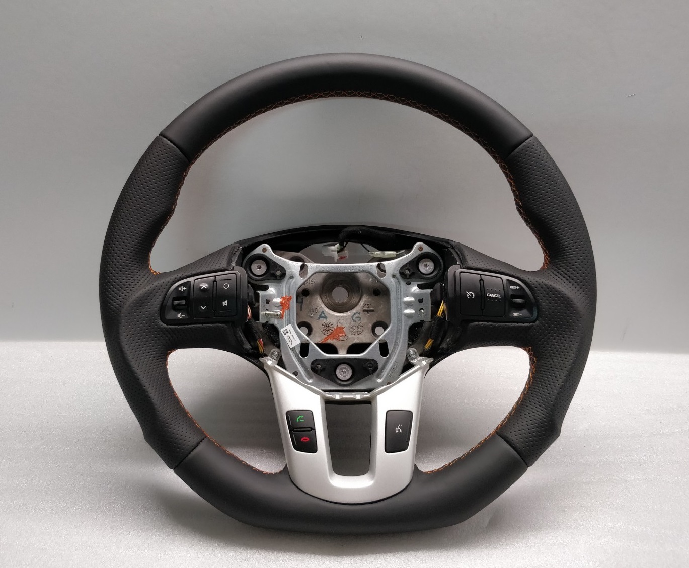 KIA SPORTAGE STEERING WHEEL CUSTOM FLAT BOTTOM ORANGE STITCH SPORT