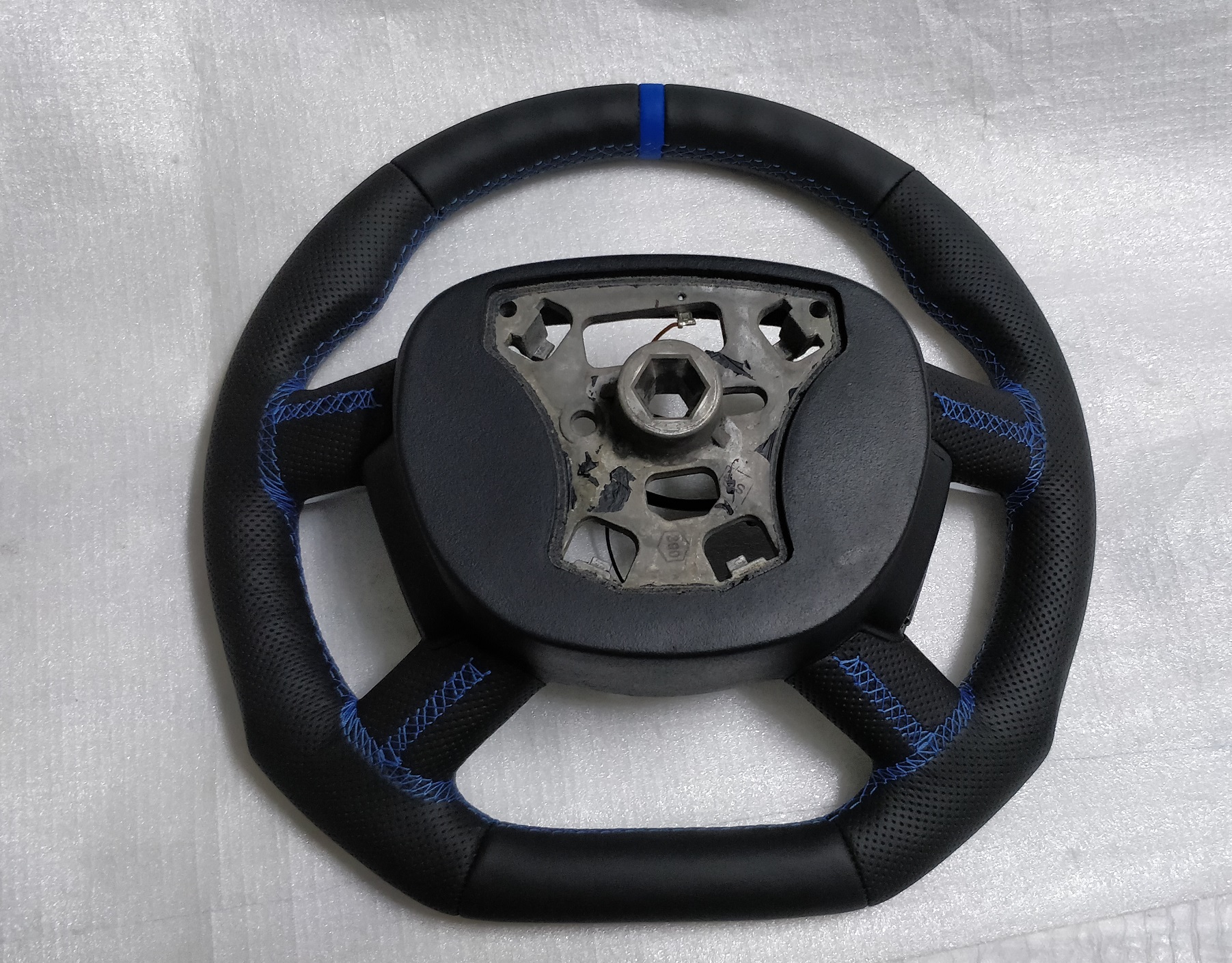 FORD TRANSIT MK7 STEERING WHEEL FLAT BOTTOM CUSTOM BLUE STITCH 2006