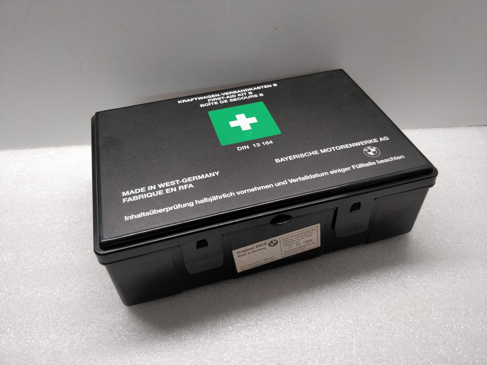 '93 BMW E30 E24 FIRST AID KIT VINTAGE ORIGINAL RARE E28 E34 VERBAND