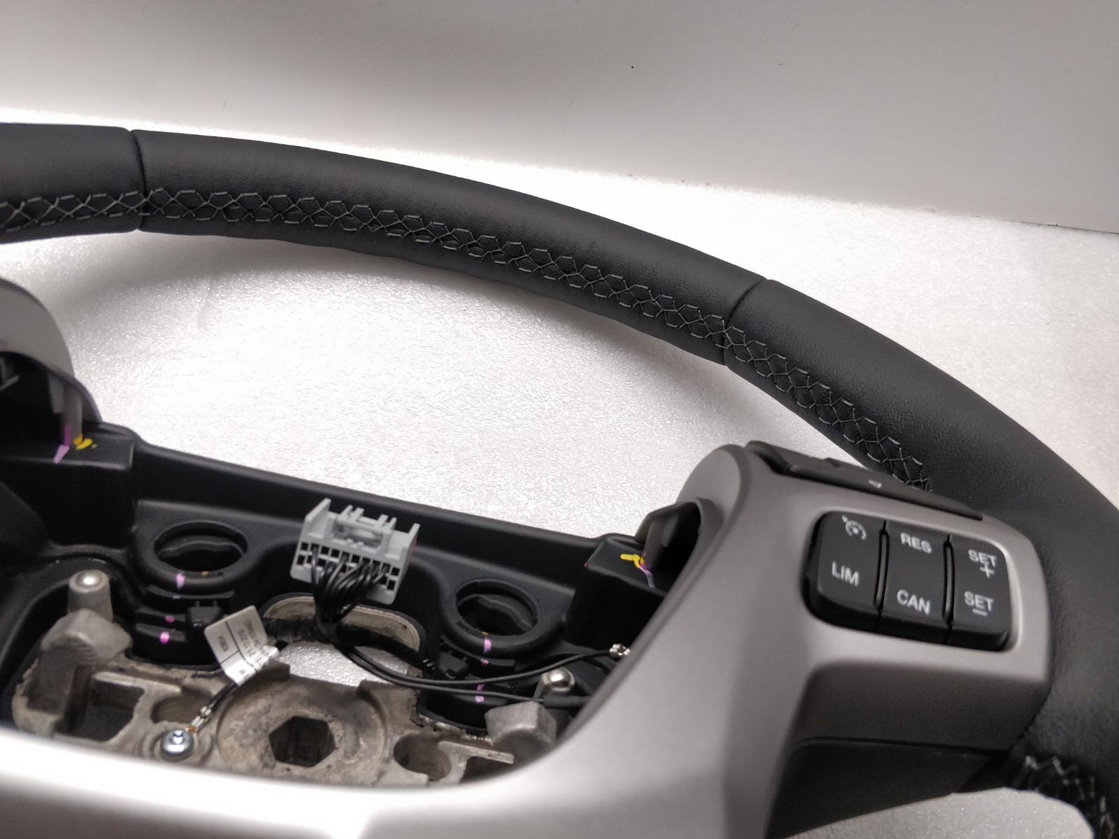 2020 FORD RANGER STEERING WHEEL LEATHER GREY STITCH 20152021 NEW Evolution GT