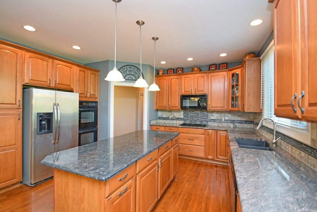 Kitchen Renos + Christmas Tours Evolution of Style