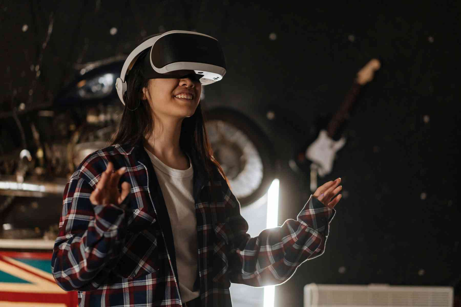 The Future of Virtual Reality Concerts Holographic Performances and