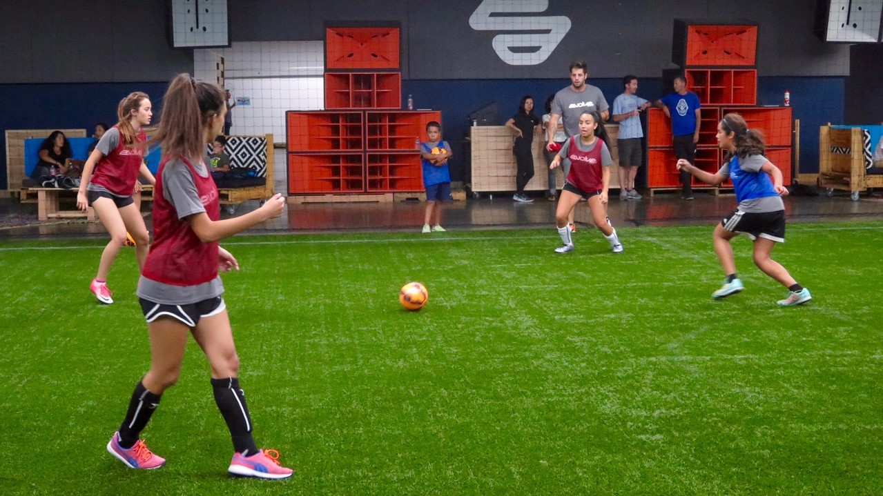 Is Futsal or Indoor Soccer Better? Train at Evolve Soccer LA