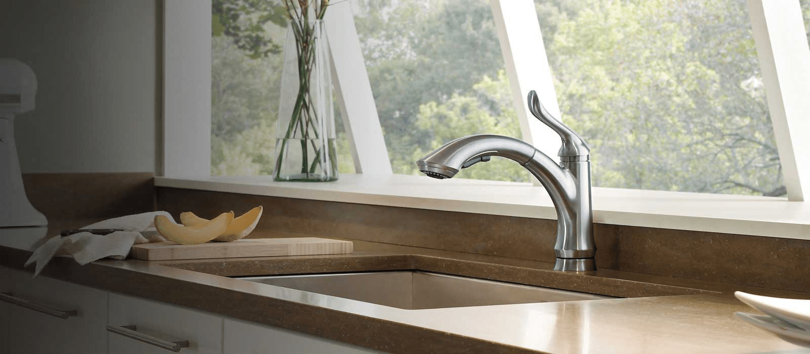 Best Pull Out Kitchen Faucets (2022 Review) Evolving Home