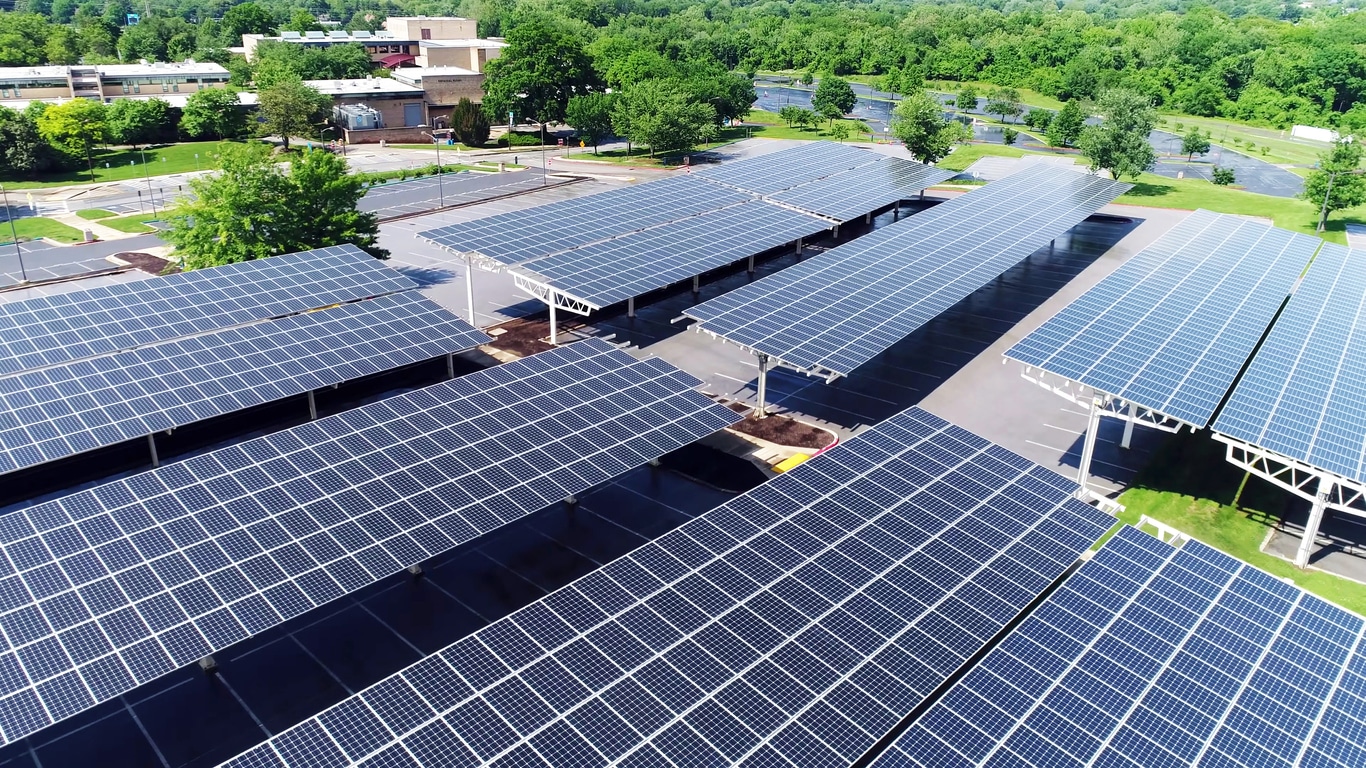 The Benefits of Solar Panels For Commercial Buildings