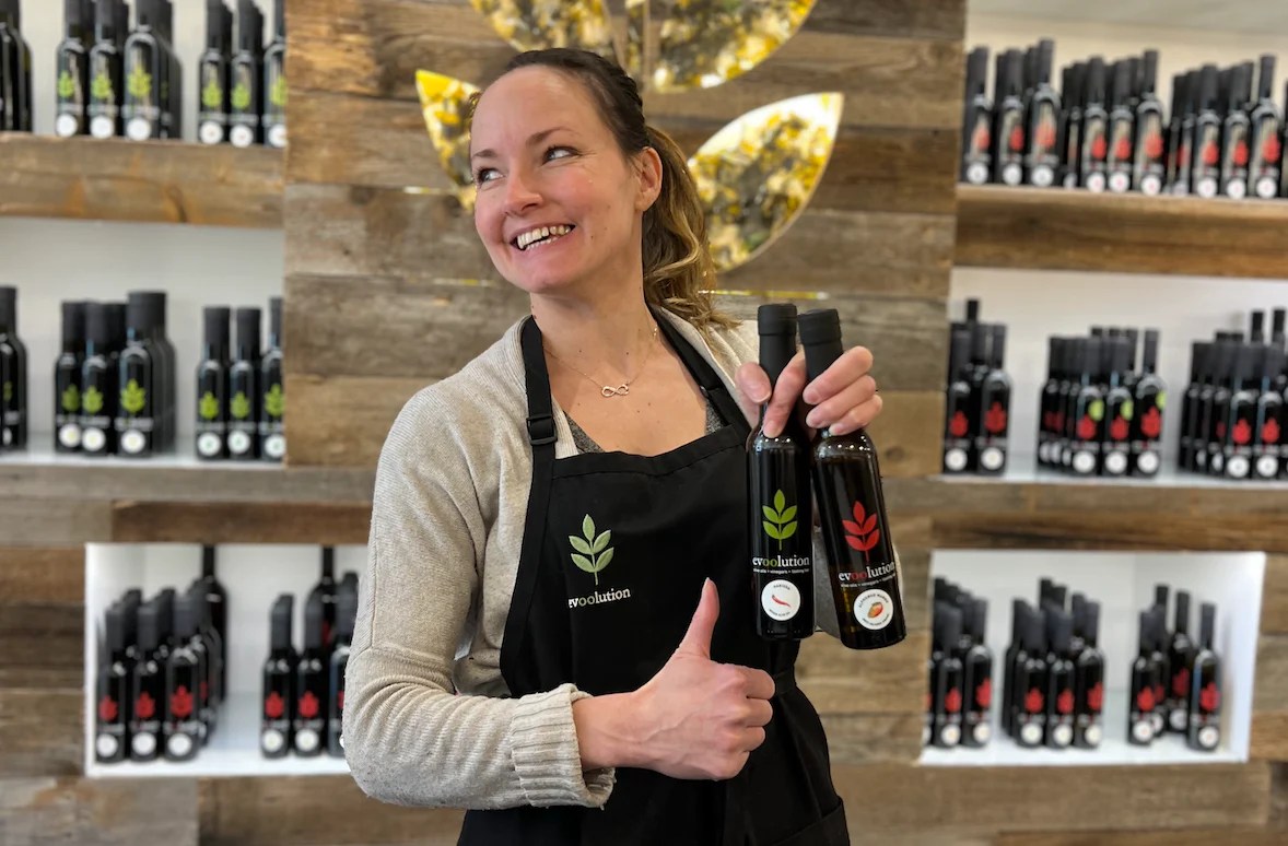 Harissa Olive Oil + Mango Balsamic Evoolution