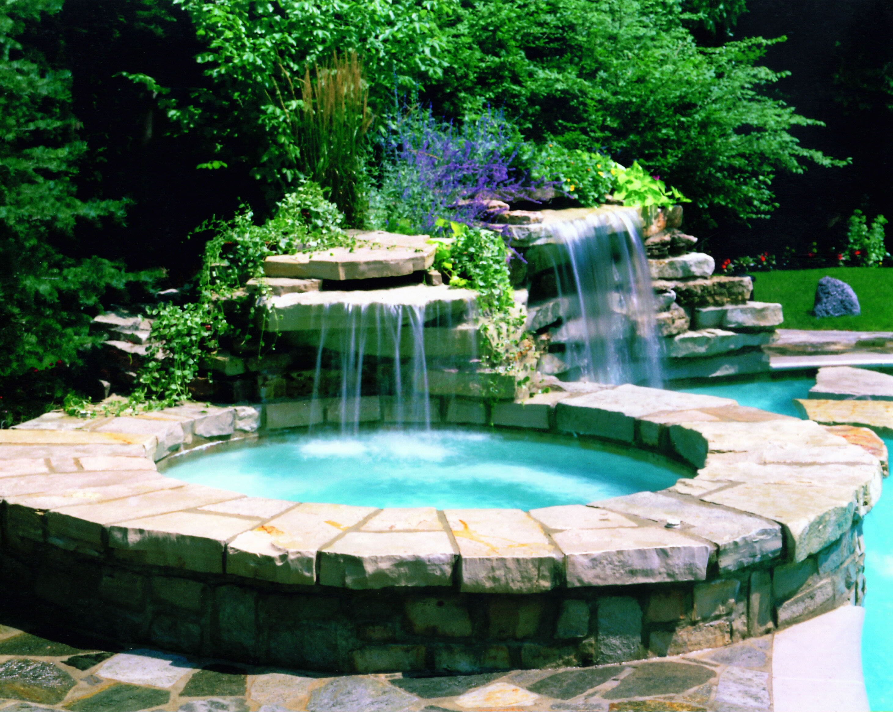 Pools with Fountains Eden Valders Stone