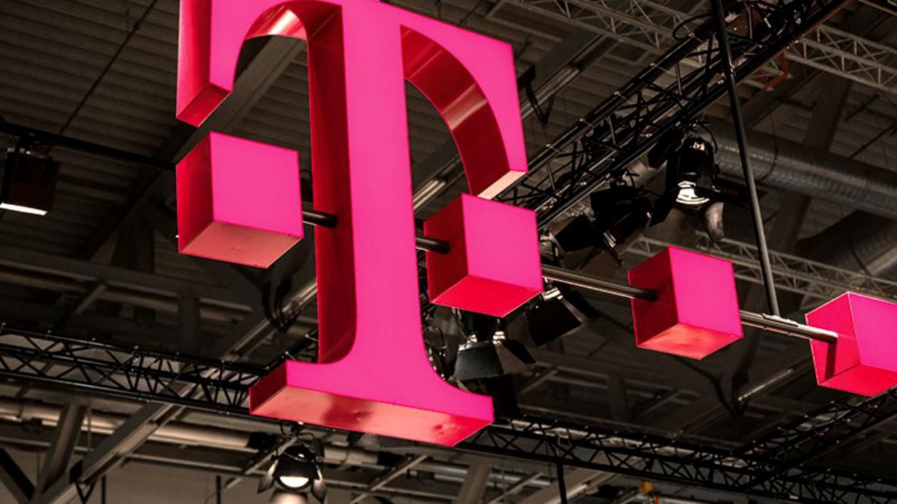 Anunț de ultima oră pentru clienții Telekom! „Surpriza” de Mărțișor