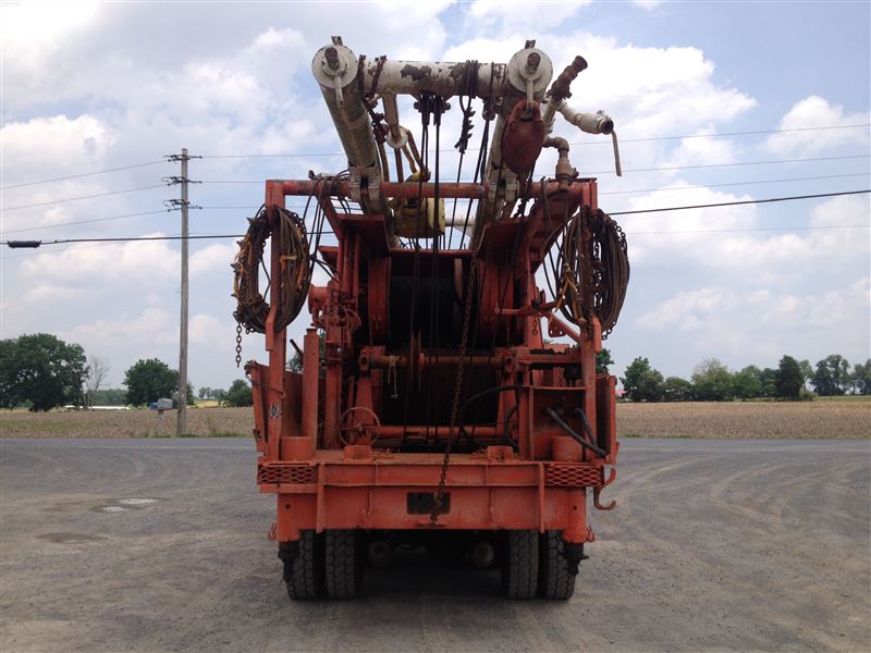 CARDWELL D/D Well Service Rig Best Used/Rebuilt Machinery at East West Drilling
