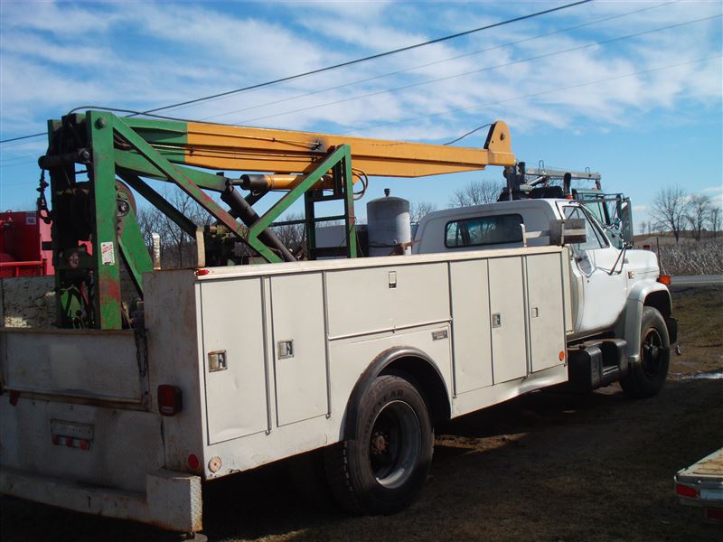 Cyclone Pump Hoist Rig Best Used/Rebuilt Machinery at East West Drilling