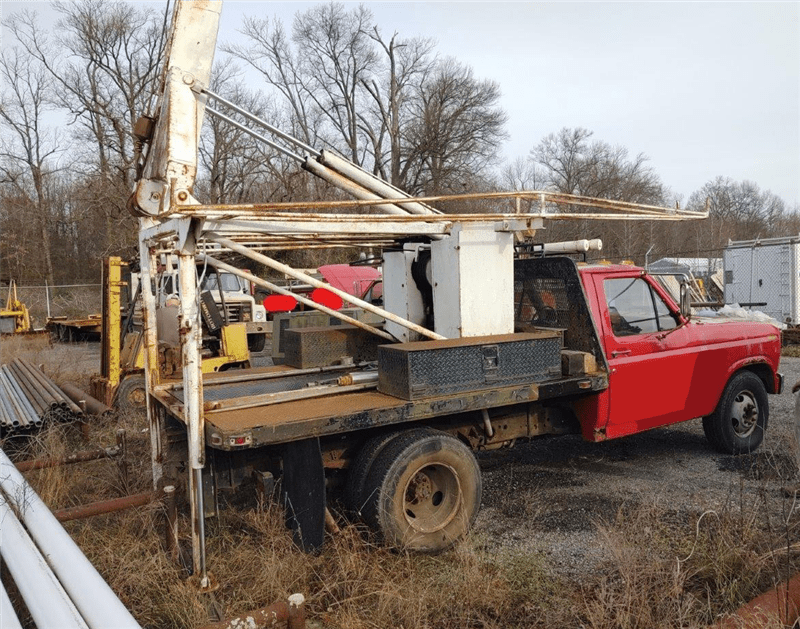 Smeal 5T Pump Hoist Rig Best Used/Rebuilt Machinery at East West Drilling