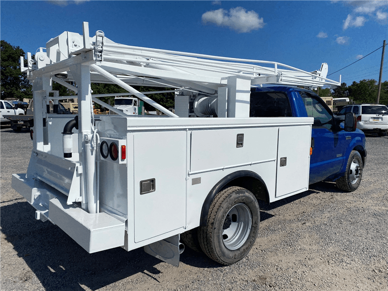 Smeal 5T Pump Hoist Rig Best Used/Rebuilt Machinery at East West Drilling