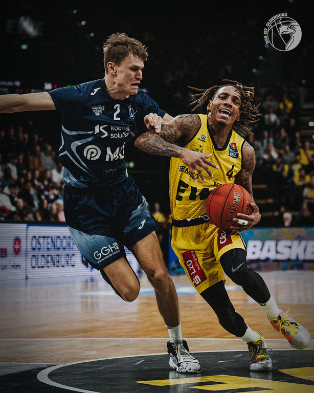 EWE Baskets Oldenburg News Russell 2025 Spielmacher verlängert