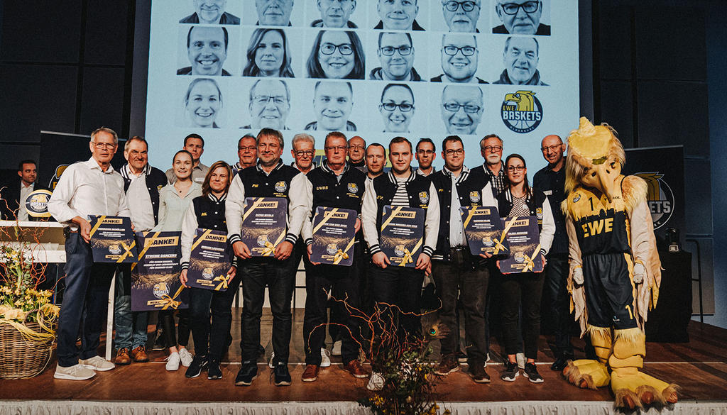 EWE Baskets Oldenburg News Midseason Get Together Sieger der