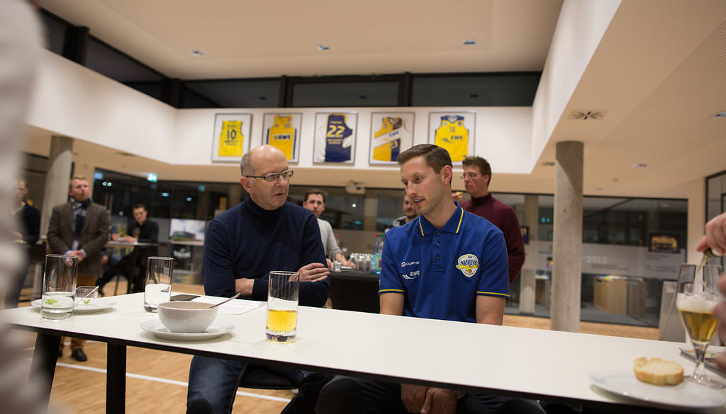 EWE Baskets Oldenburg News Training für NeuSponsoren Wenn Mladen