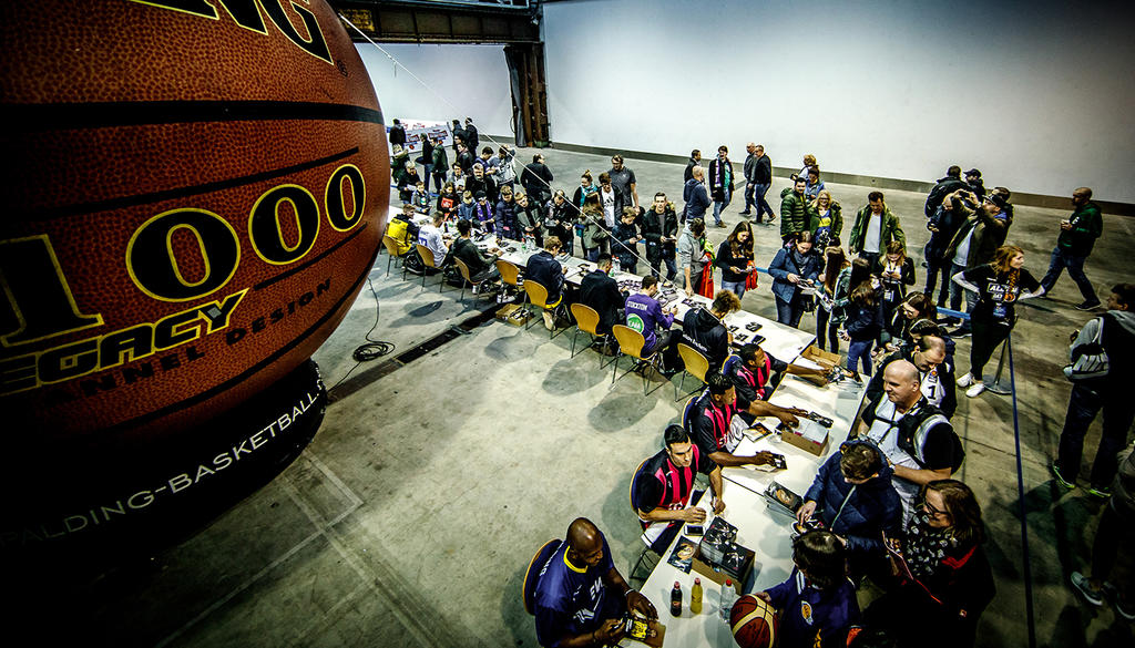 EWE Baskets Oldenburg News ALLSTAR Game Rickey flirtet mit einem