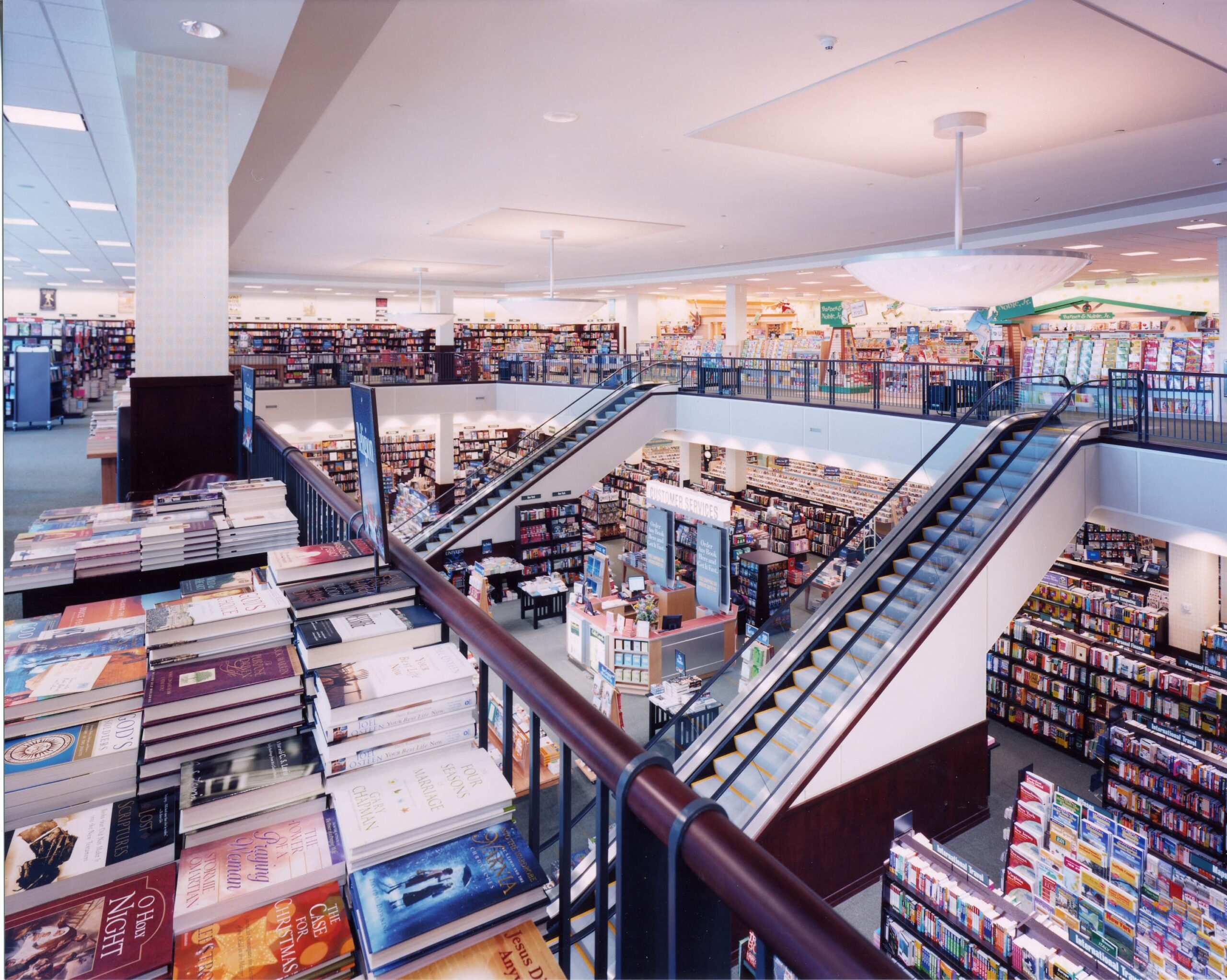 Barnes & Noble (Carle Place, NY) EW Howell