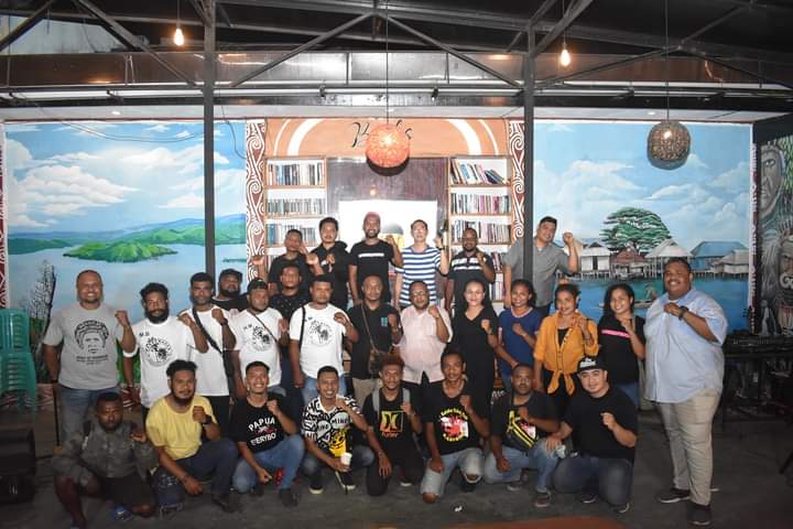Anak Muda Papua Ajak Lestarikan Bahasa Daerah – Suara Papua