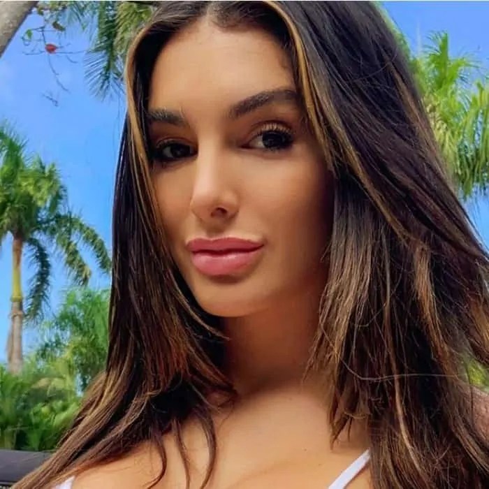 Lyna Perez Height Age Weight Measurement Wiki Bio & Net Worth Exaposters(04)